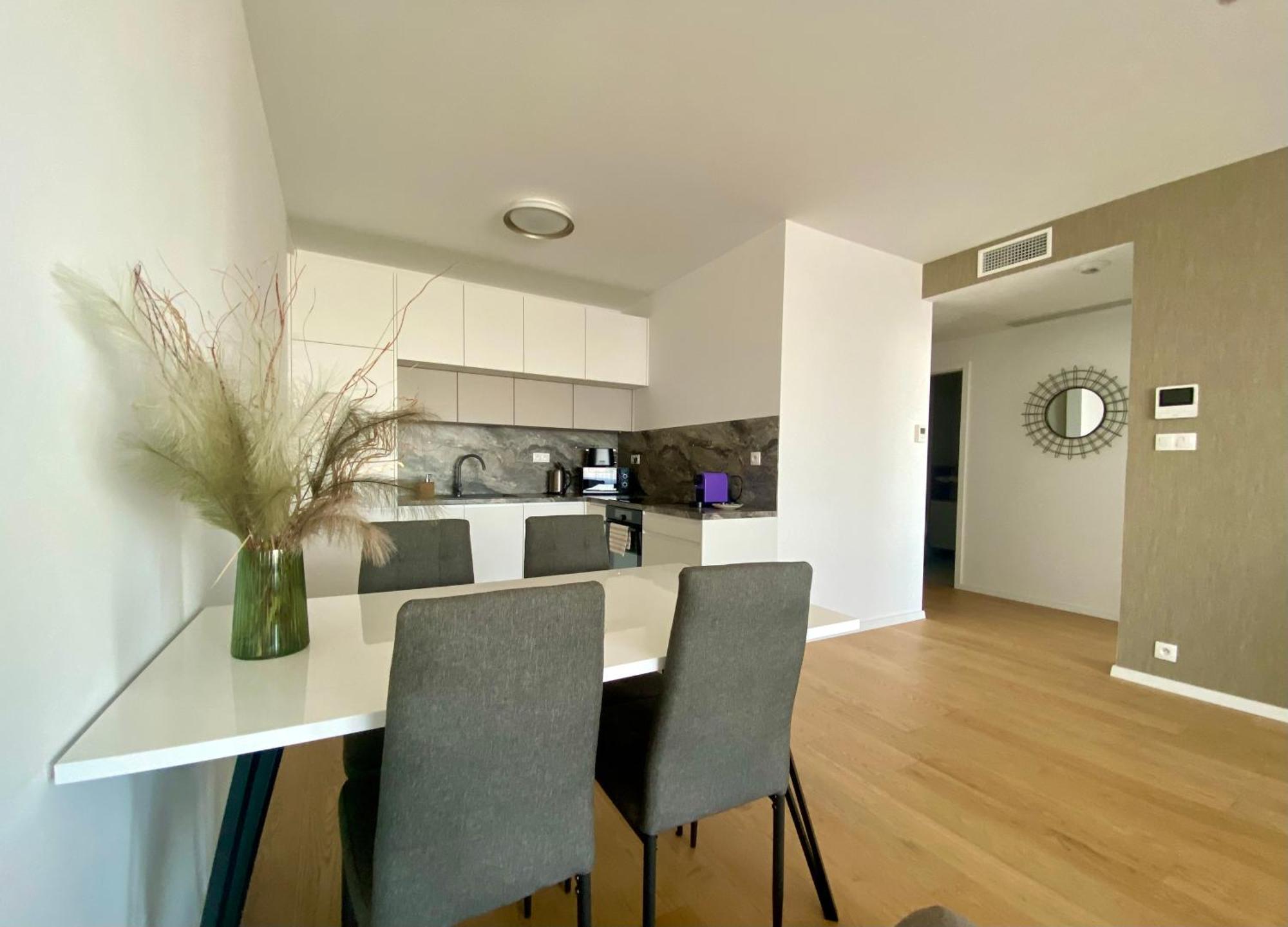 Danubius Apartments Братислава Экстерьер фото